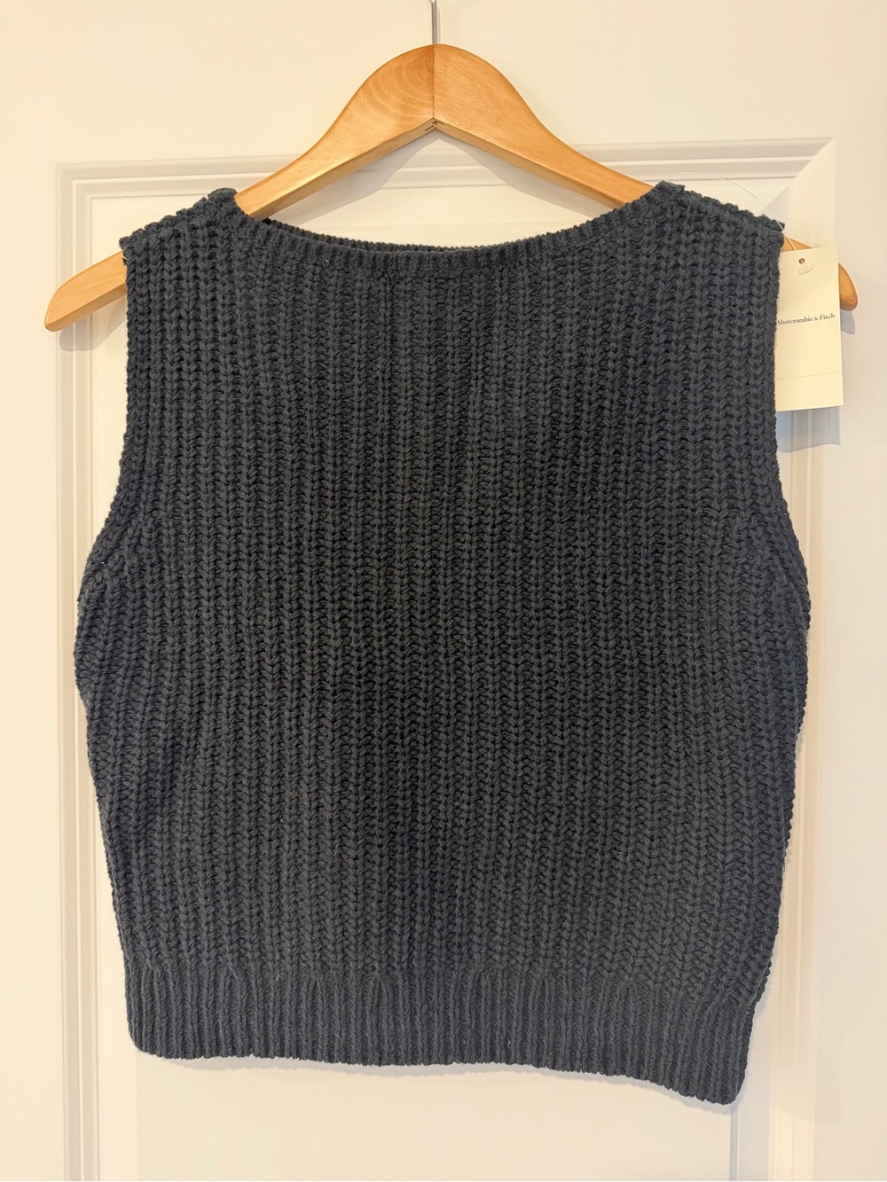 Abercrombie & Fitch Knit Sleeveless Slash Shaker Tank